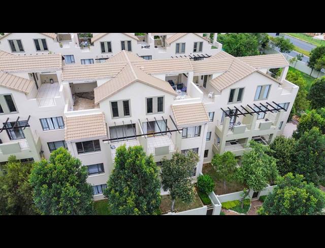 1 BEDROOM APARTMENT FOR SALE IN BRYANSTON
